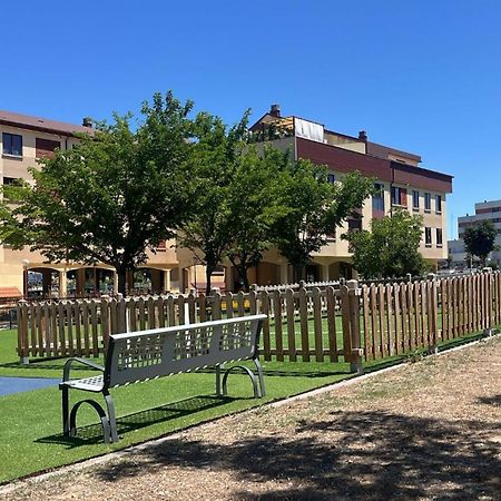 Apartamento Ideal A La Entrada De Salamanca !!! Santa Marta de Tormes Ngoại thất bức ảnh